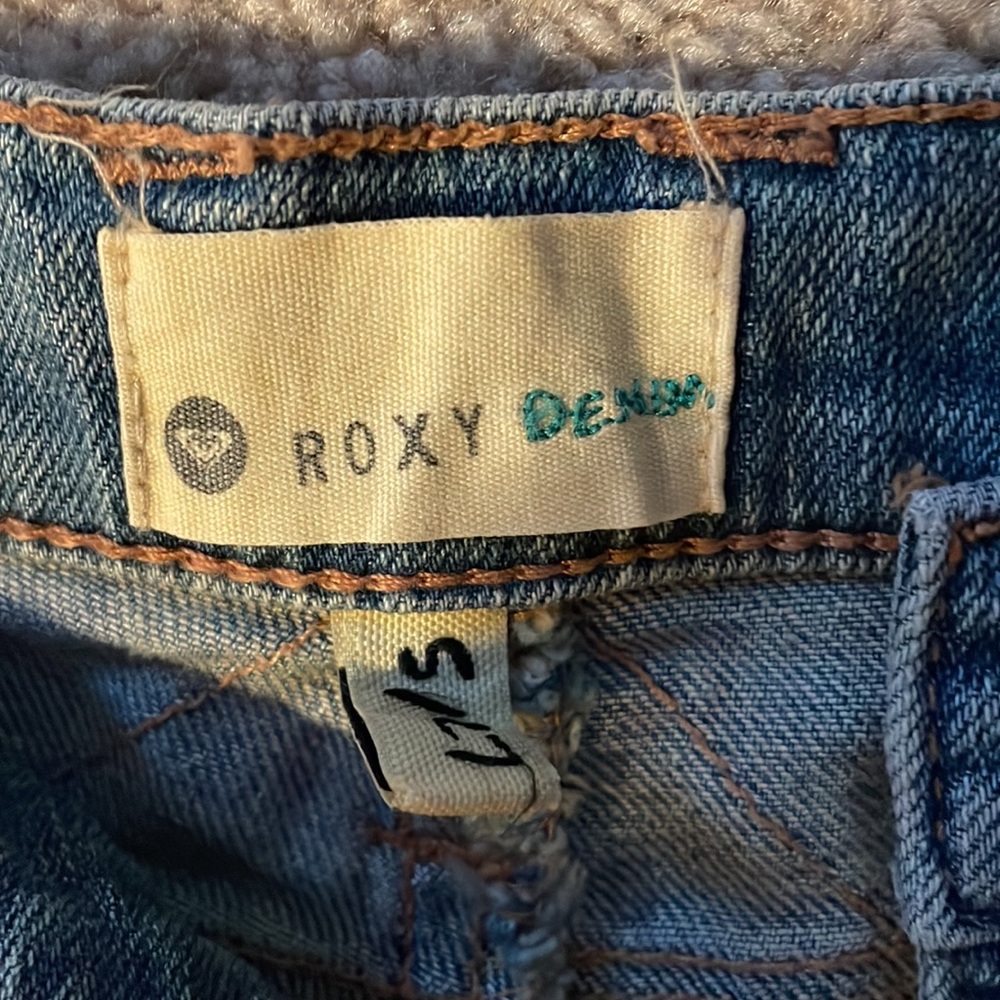 Low Rise Roxy Denim Shorts - Picture 4 of 4